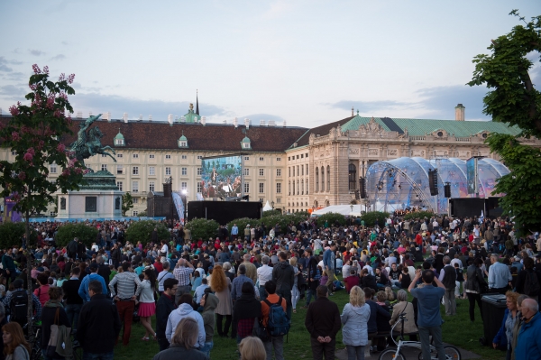 BesucherInnen beim Fest der Freude 2015 © PID - David Bohmann