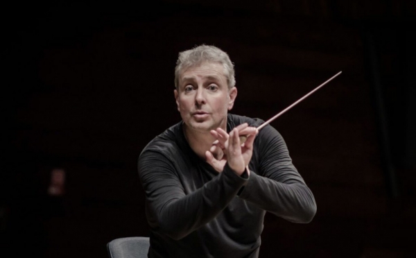 Conductor Alexander Liebreich - Copyright Sammy Hart Conductor Alexander Liebreich - Copyright Sammy Hart
