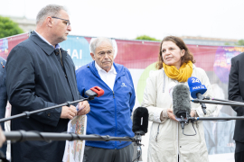 v.l.n.r.: Willi Mernyi, Vorsitzender Mauthausen Komitee Österreich; Mark Olsky, KZ-Überlebender und einer der drei "Mauthausen Babys"; Christa Bauer, Geschäftsführerin Mauthausen Komitee Österreich © MKÖ/Alissar Najjar