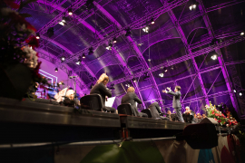 Dirigent Lahav Shani und Wiener Symphoniker beim Konzert am Fest der Freude 2022 © MKÖ/Sebastian Philipp 