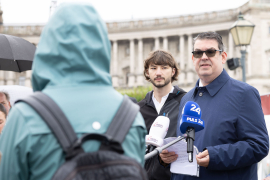 v.l.n.r.: Effi Purtscheller, Verein GEDENKDIENST; Oskar Deutsch, Präsident Israelitische Kultusgemeinde Wien © MKÖ/Alissar Najjar