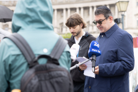 v.l.n.r.: Effi Purtscheller, Verein GEDENKDIENST; Oskar Deutsch, Präsident Israelitische Kultusgemeinde Wien © MKÖ/Alissar Najjar