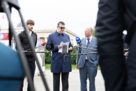 v.l.n.r.: Effi Purtscheller, Verein GEDENKDIENST; Oskar Deutsch, Präsident Israelitische Kultusgemeinde Wien; Niki Kunrath, Initiative Jetzt Zeichen Setzen © MKÖ/Alissar Najjar