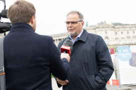 Willi Mernyi, Vorsitzender Mauthausen Komitee Österreich, im Interview © MKÖ/Alissar Najjar