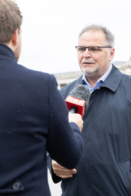 Willi Mernyi, Vorsitzender Mauthausen Komitee Österreich, im Interview © MKÖ/Alissar Najjar