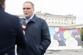 Willi Mernyi, Vorsitzender Mauthausen Komitee Österreich, im Interview © MKÖ/Alissar Najjar