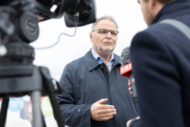 Willi Mernyi, Vorsitzender Mauthausen Komitee Österreich, im Interview © MKÖ/Alissar Najjar