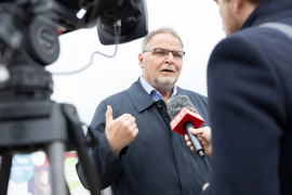 Willi Mernyi, Vorsitzender Mauthausen Komitee Österreich, im Interview © MKÖ/Alissar Najjar