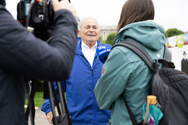 Mark Olsky, KZ-Überlebender und einer der drei "Mauthausen Babys", im Interview © MKÖ/Alissar Najjar