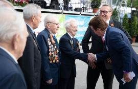 Helmut Edelmayr begrüßt Ehrengäste beim Fest der Freude 2019 © MKÖ/Sebastian Philipp