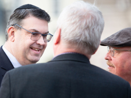 Christian Deutsch und Alexander Van der Bellen im Gespräch beim Fest der Freude 2019 © MKÖ/Alissar Najjar