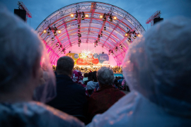 Blick auf die Bühne aus dem Publikum beim Fest der Freude 2022 © MKÖ/Sebastian Philipp