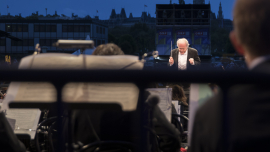 Wiener Symphoniker während ihres Konzertes von hinten mit Blick auf den Dirigenten Ádám Fischer, Fest der Freude 2017 © MKÖ/Sebastian Philipp 