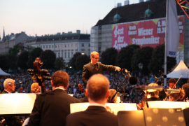 Dirigent und Wiener Symphoniker beim Fest der Freude 2013 © MKÖ