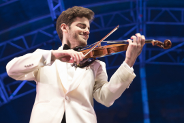 Violinist Emmanuel Tjeknavorian während seines Auftrittes beim Fest der Freude 2017 © MKÖ/Sebastian Philipp  
