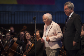 Widerstandskämpferin Helga Emperger und Dr. Heinz Fischer beim Fest der Freude 2015 © MKÖ/Sebastian Philipp 