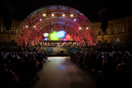 Publikum und Bühne beim Fest der Freude 2018 © MKÖ/Sebastian Philipp