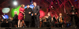 Christa Bauer, Rudolf Gelbard und Willi Mernyi auf der Bühne beim Fest der Freude 2018 © MKÖ/Sebastian Philipp