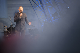 Andreas Mailath-Pokorny hält eine Rede auf der Bühne des Fest der Freude 2017 © MKÖ/Sebastian Philipp 