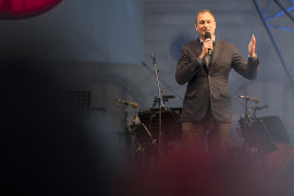 Andreas Mailath-Pokorny hält eine Rede auf der Bühne des Fest der Freude 2017 © MKÖ/Sebastian Philipp 